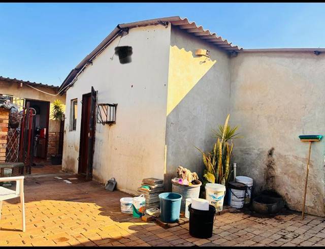 2 BEDROOM HOUSE FOR SALE IN COSMO CITY